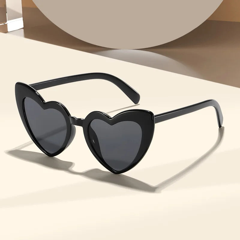 2024 New European and American Girl Love Sunglasses Beach Peach Heart Birthday Photo Cross border Fashion Sunglasses