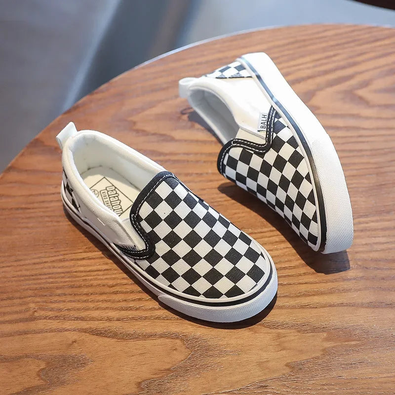 Kid Canvas Shoes White and Black Plaid Checkered Casual Sneakers Spring Summer Breathable Soft Sold Fashion Shoe for Boys Girls