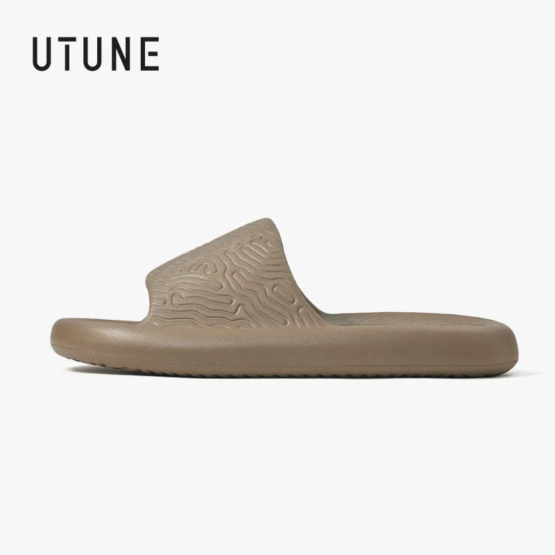 UTUNE Men's Summer Non-Slip Bathroom Home Slippers Cloud Pattern Soft Sole Lightweight One-Piece Design Outdoor Beach Shoes