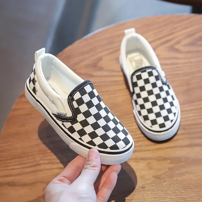 Kid Canvas Shoes White and Black Plaid Checkered Casual Sneakers Spring Summer Breathable Soft Sold Fashion Shoe for Boys Girls